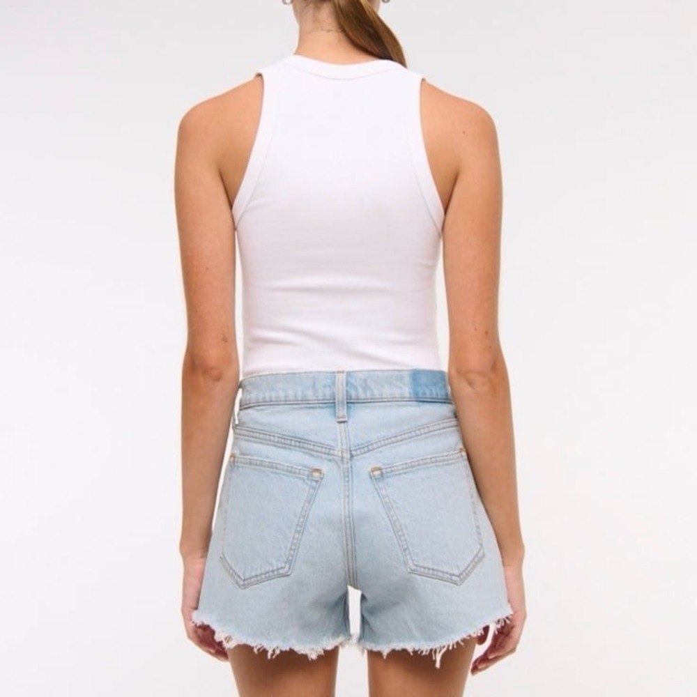 Women's Abercrombie and fitch high rise the 90s relaxed cutoff shorts size 36 - Picture 2 of 8